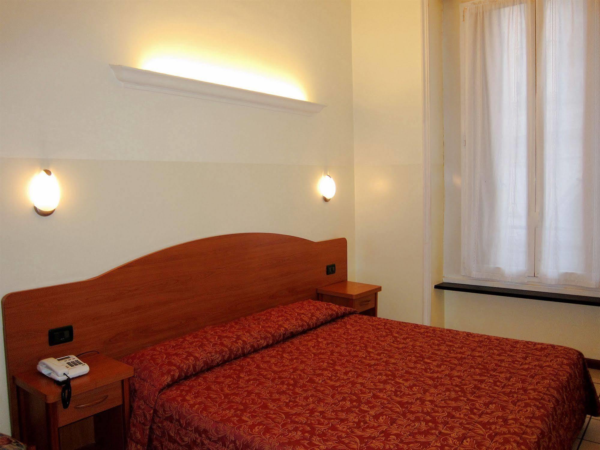 Soana City Rooms Генуа Екстериор снимка