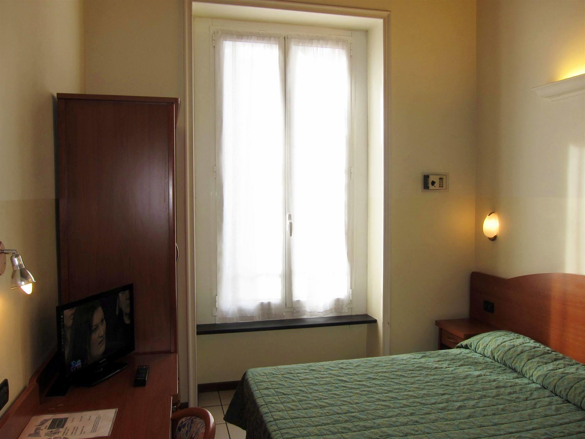 Soana City Rooms Генуа Екстериор снимка
