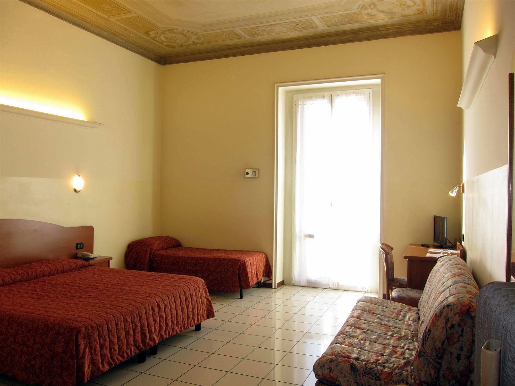 Soana City Rooms Генуа Екстериор снимка