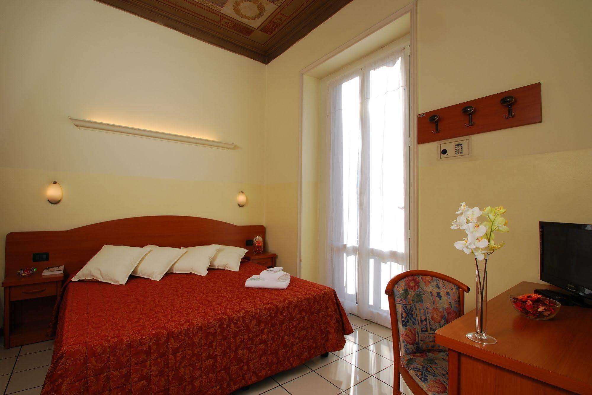 Soana City Rooms Генуа Екстериор снимка