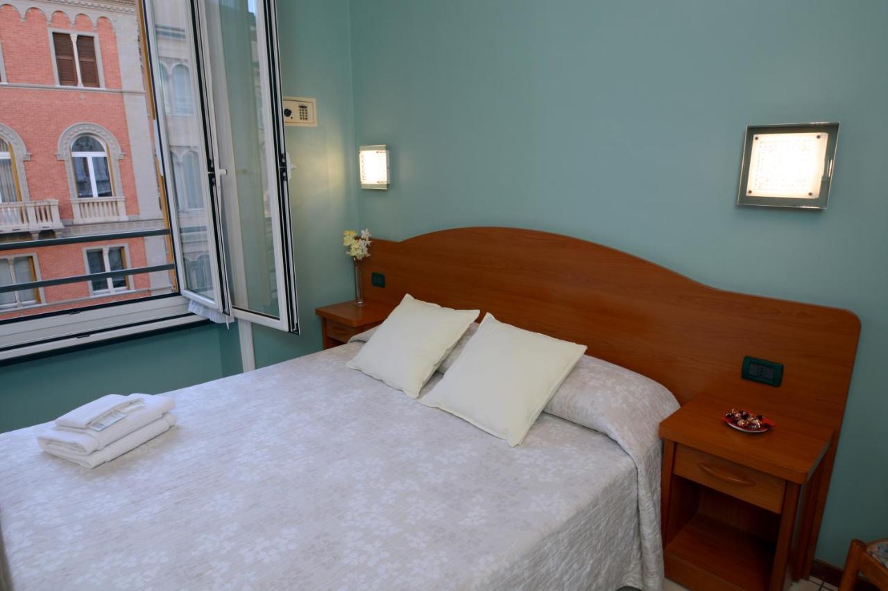 Soana City Rooms Генуа Екстериор снимка