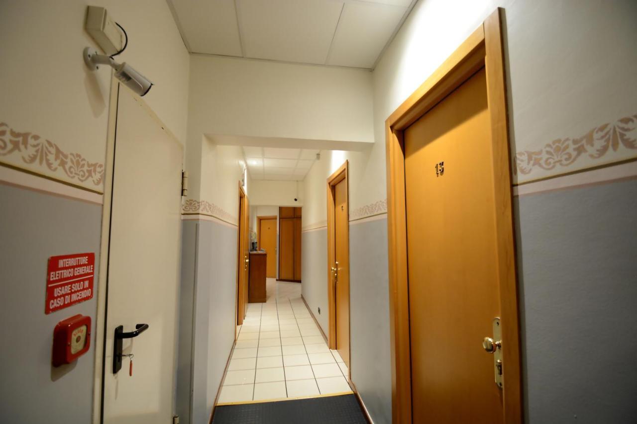 Soana City Rooms Генуа Екстериор снимка
